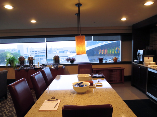 Sheraton at the Falls Niagara NY Hotel Review - Club Lounge