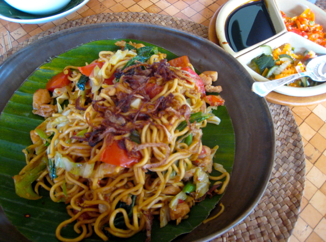 Amankila Bali Food Review - Breakfast - Mie Goreng