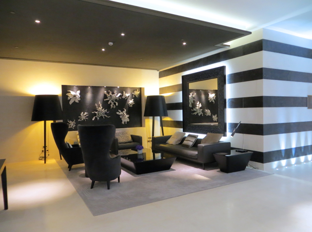 InterContinental Marseille Hotel Dieu Review - Lobby Seating