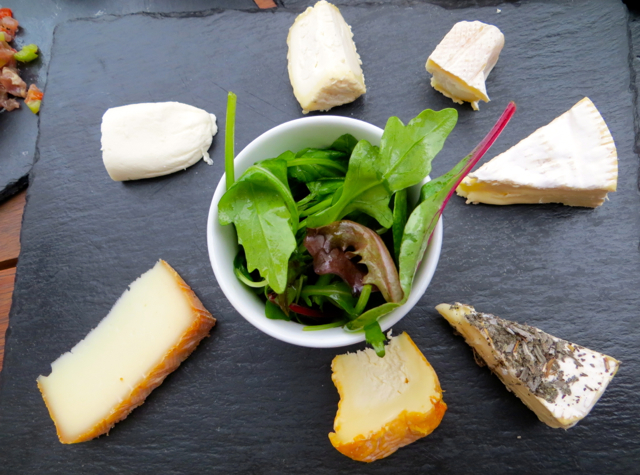 Vinoneo Bistro Marseille Restaurant Review - Cheese Plate Assiette de Fromages