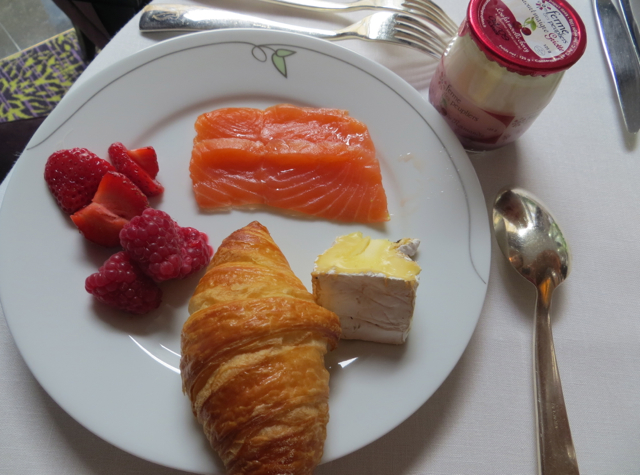 Breakfast in Paris-Le Diane, Hotel Fouquet's Barriere
