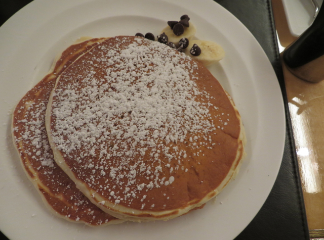 Mandarin Oriental San Francisco Brasserie S&P Breakfast: Pancakes with Bananas and Chocolate Chips