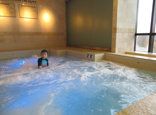 Four Seasons Boston Review - Jacuzzi Hot Tub