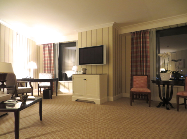 Four Seasons Boston State Suite Review - Living Room