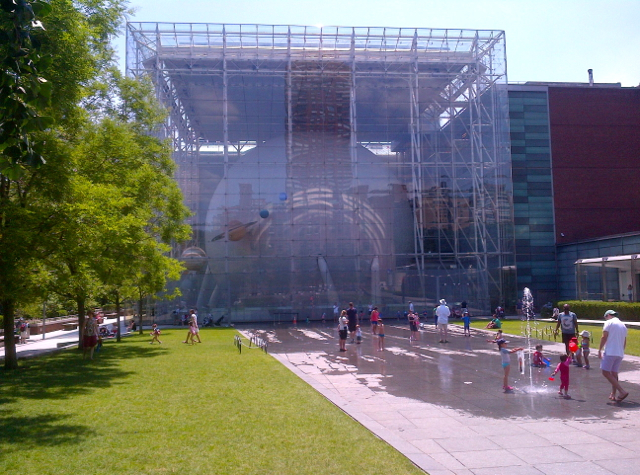 NYC Best Playgrounds - Natural History Museum Arthur Ross Terrace Water Play and Fountains