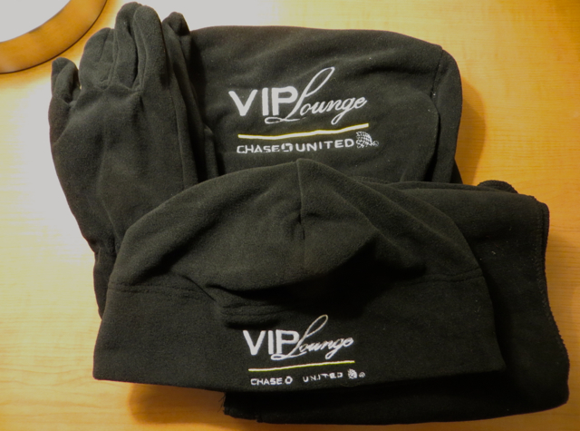 Chase VIP Lounge NYC for United Card Holders - Hat, Gloves, Scarf as Gifts