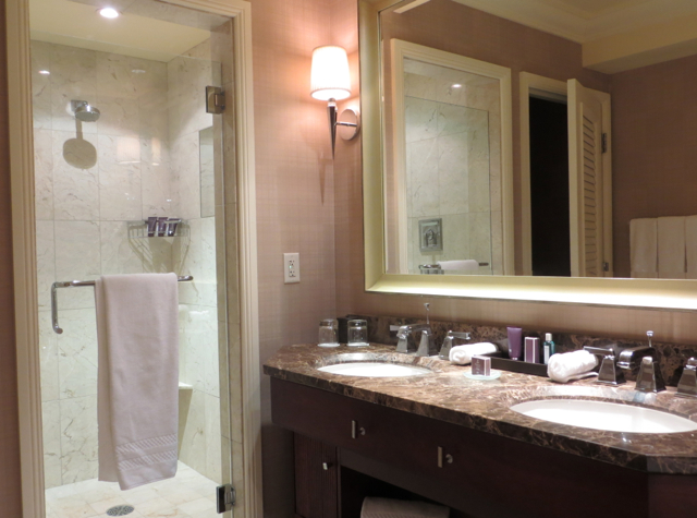 https://damhyul3s75yv.cloudfront.net/photos/8287/original_Ritz-Carlton_Denver_Hotel_Review-Club_Deluxe_Room_Bathroom.jpg