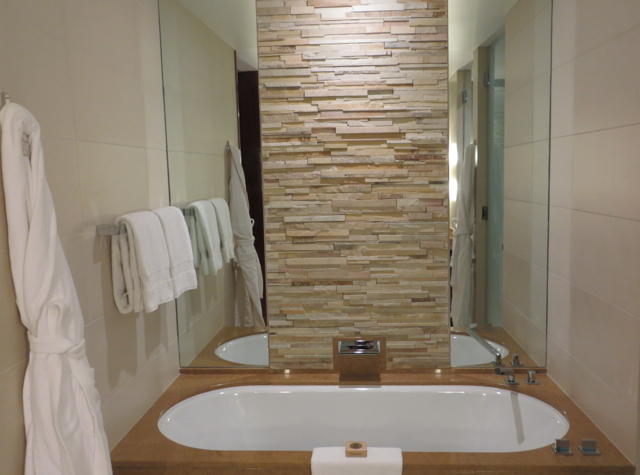 Four Seasons Denver Hotel Review - Bathroom Soaking Tub