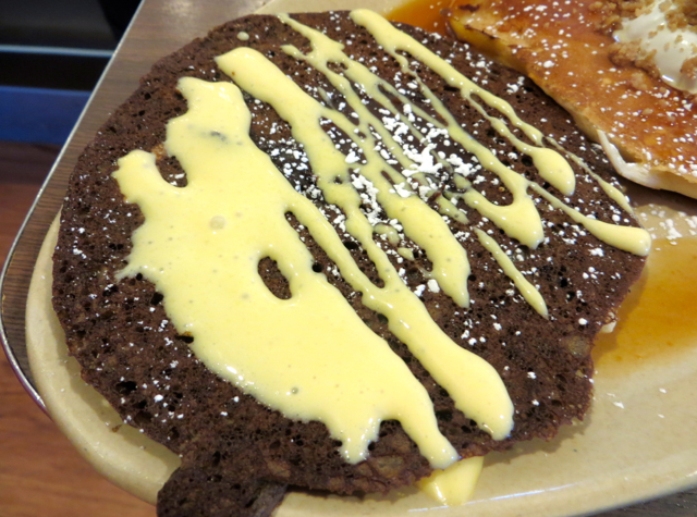 Snooze Restaurant Review, Denver-Molten Chocolate Lava Pancake