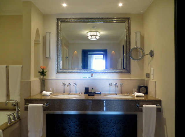 Four Seasons Marrakech Review - Premier Room Bathroom