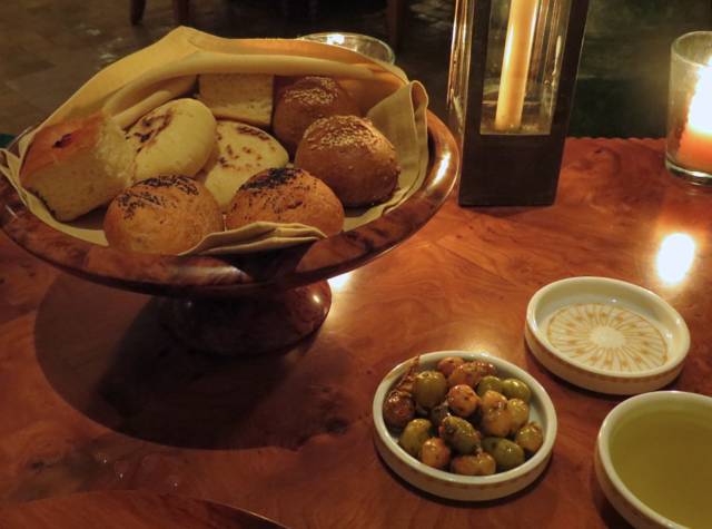 Amanjena Dinner-Bread and Olive Oil