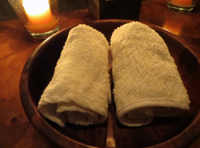 Amanjena Restaurant - Cool Towels After Meal