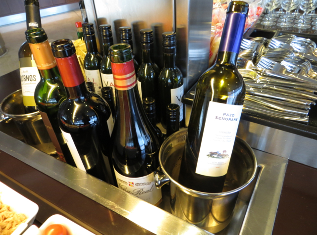 Iberia Business Class Lounge Madrid Review - Wine Bar