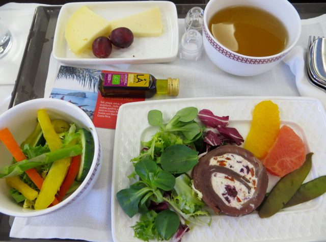 Iberia Business Class A340-600 Review - Appetizer and Cheese