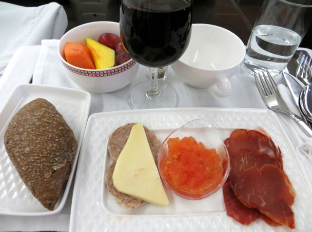 Iberia Business Class A340-600 Review - Pre-Arrival Snack