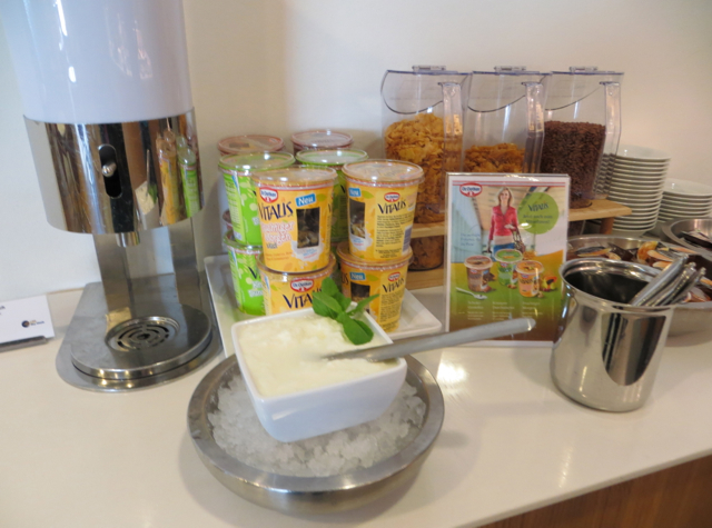 Review: Lufthansa Senator Lounge Frankfurt - Cereals, Breakfast Buffet