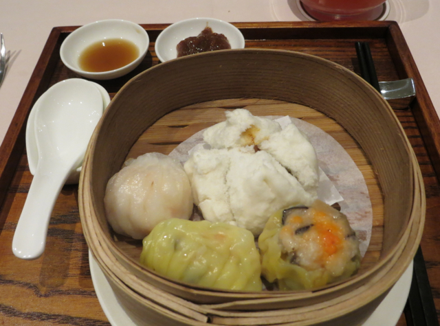 Singapore Airlines Private Room Lounge Review - Dim Sum