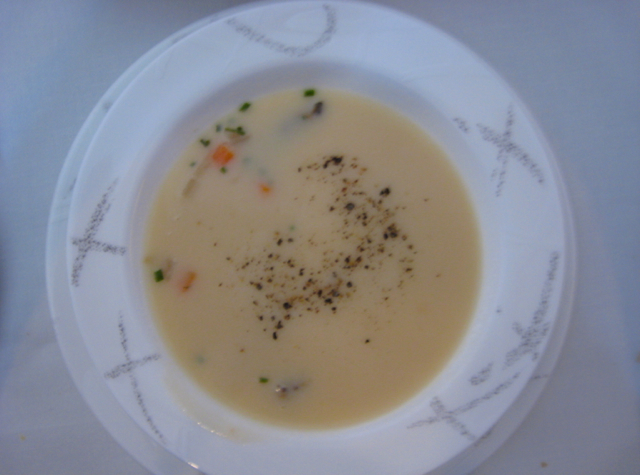 Cathay Pacific First Class Review - Lunch - Soup - New England Clam Chowder
