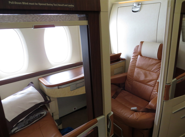 Singapore Suites A380 Review Singapore to Hong Kong - Suite 3K