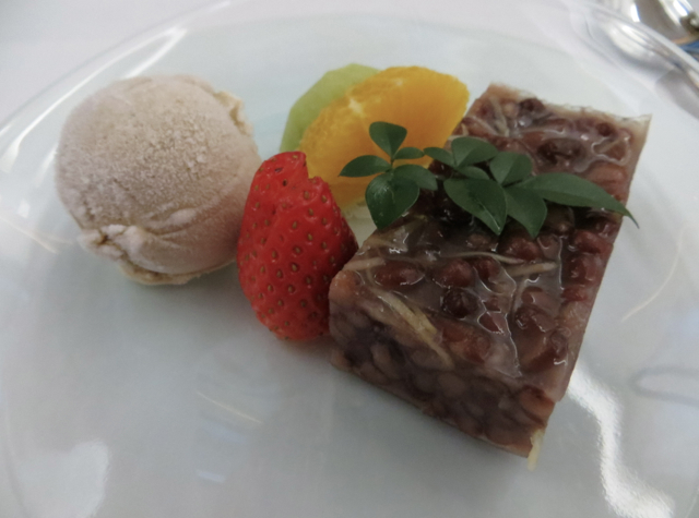 Singapore Suites A380 Review: Singapore to Hong Kong - Book the Cook Japanese Kaiseki Dessert
