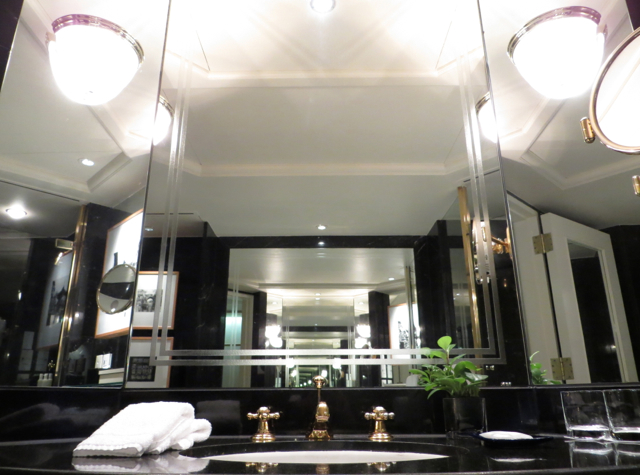 Review: Grand Hyatt Hong Kong Club Room Bathroom Sink