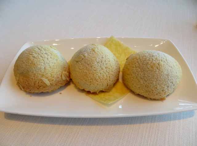 Tin Lung Heen Hong Kong Dim Sum Review - Baked Barbecued Pork Buns