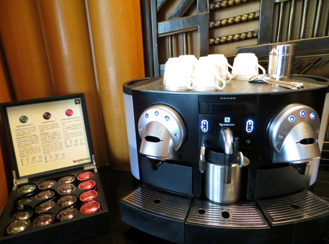 Review-Grand Club-Grand Hyatt Hong Kong - Nespresso Machine