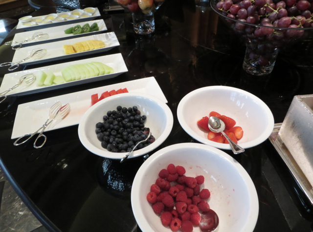 Review-Grand Club-Grand Hyatt Hong Kong - Fresh Fruits