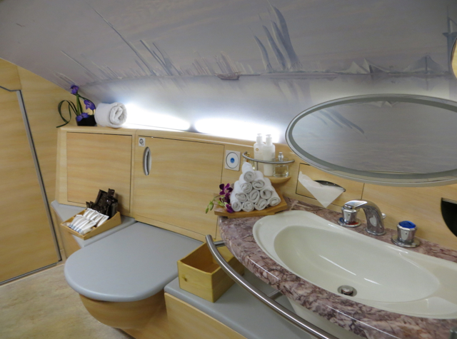 Emirates First Class A380 Review - First Class Bathroom 