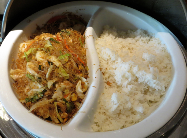 Novotel Bangkok Airport Hotel Executive Lounge Breakfast - Noodles and Rice