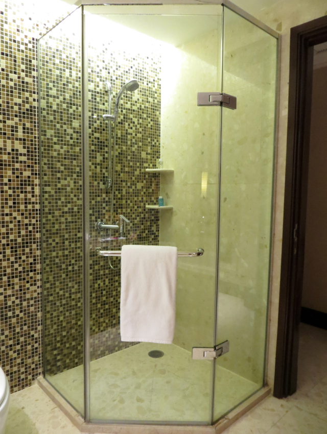 Novotel Bangkok Airport Hotel Review - Shower