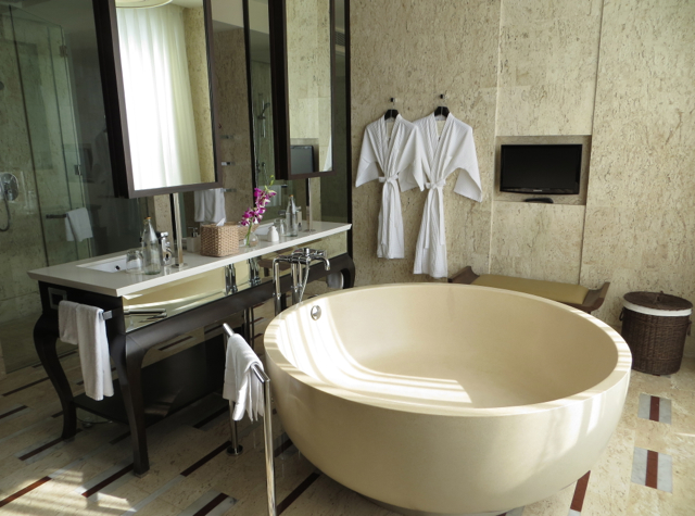 Conrad Koh Samui Review - Villa Bathroom - Soaking Tub