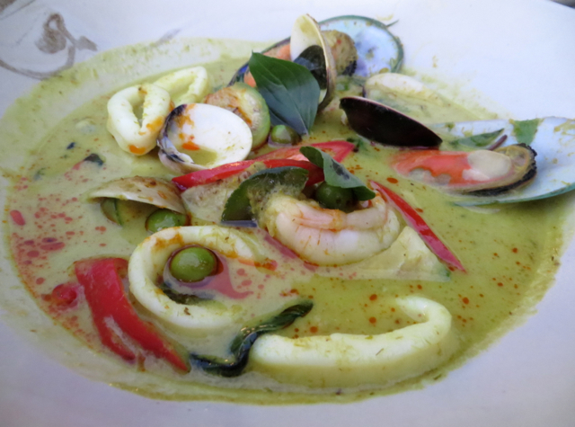 Conrad Koh Samui Zest Restaurant Review, Menu and Prices - Green Seafood Curry