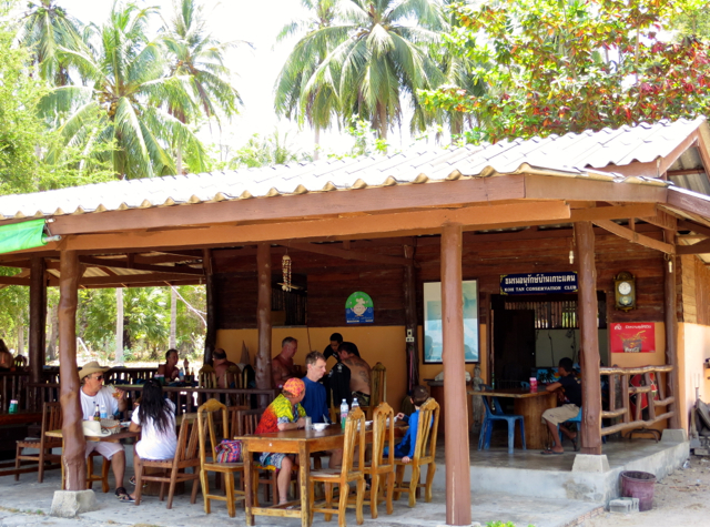 Koh Taen Snorkeling, Tours Koh Samui Review - Restaurant