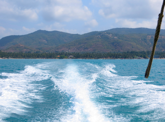 Koh Taen Snorkeling with Tours Koh Samui Review - View of Koh Samui from Speedboat