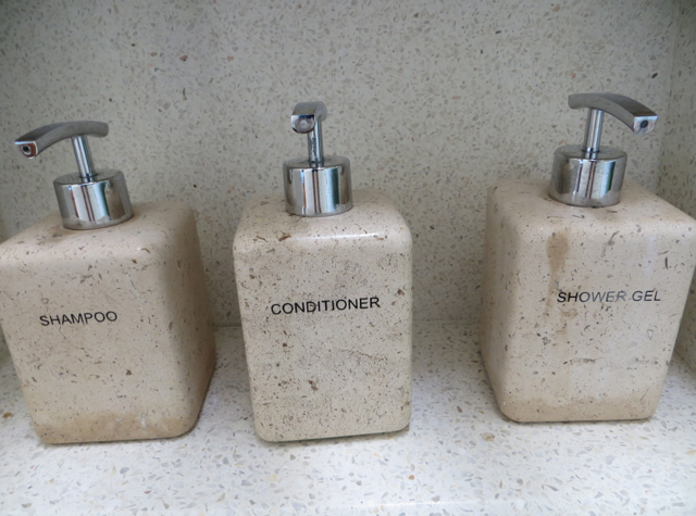 Four Seasons Koh Samui Review - Shampoo, Conditioner, Bath Gel