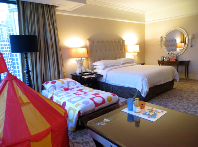 Four Seasons Singapore Review - Premier Room with King Bed and Kids' Bed