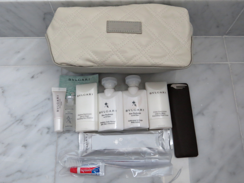 Review-Asiana First Class Amenity Kit with Bulgari White Tea Products