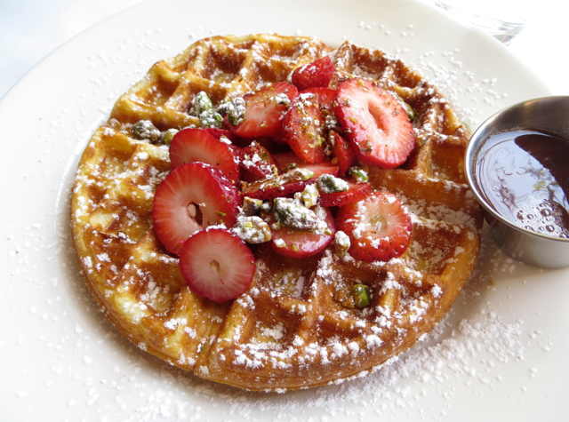 The Clam NYC Brunch Review - Buttermilk Waffle with Strawberries