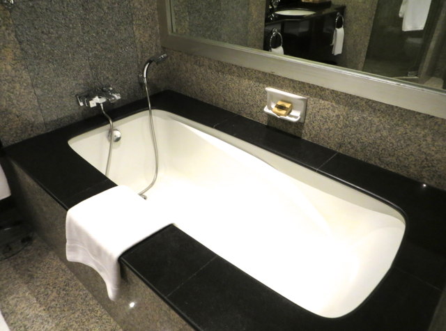 Four Seasons Bangkok Review - Soaking Tub