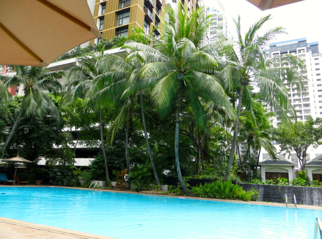 Four Seasons Bangkok Hotel Review - Swimming Pool