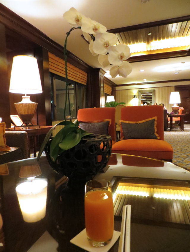 Four Seasons Bangkok Executive Club Lounge Check-in