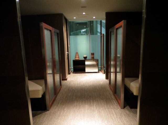 Thai Airways Royal Orchid Lounge Bangkok Review - Nap Rooms