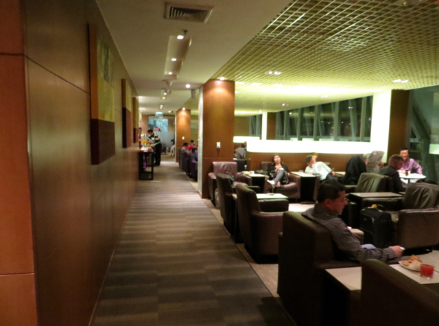 Thai Airways Royal Orchid Lounge Bangkok - Seating