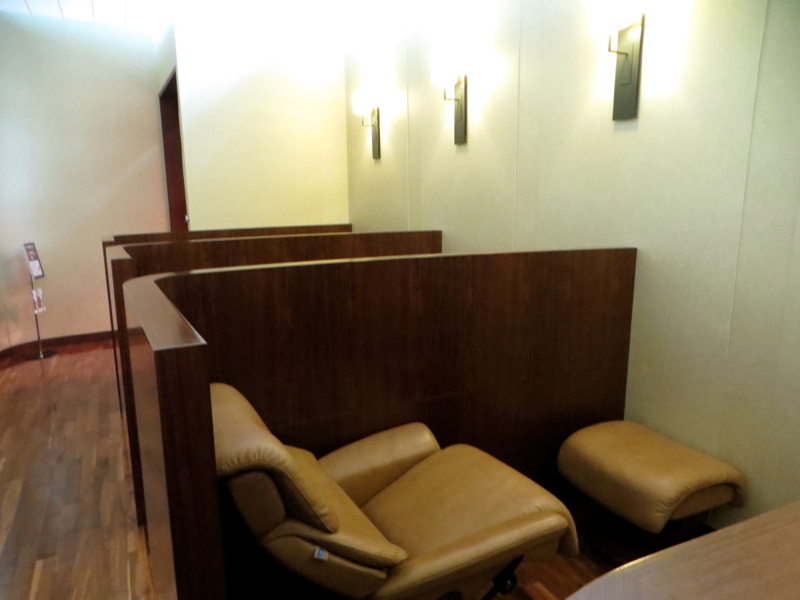 Asiana First Class Lounge, Seoul ICN Review - Relaxation Room