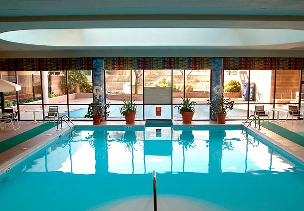 Newark Airport Marriott Hotel Review - Swimming Pool