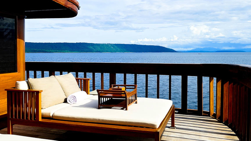 Best Luxury Liveaboards in Indonesia and the Maldives