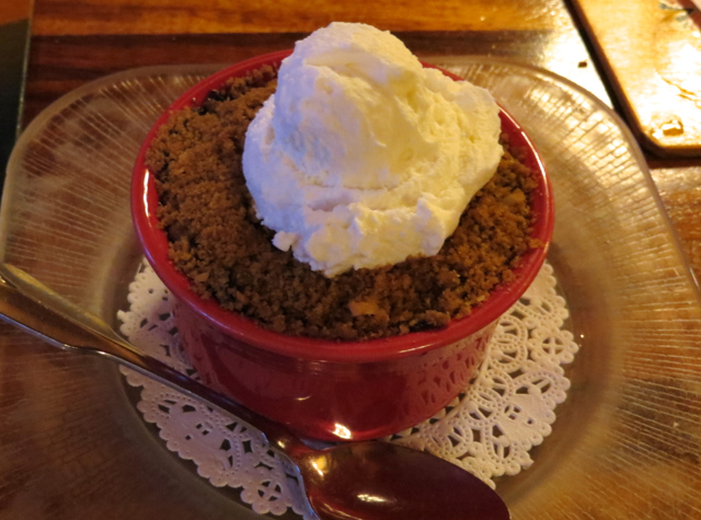 Kilauea Lodge Review - Apple Crisp Dessert