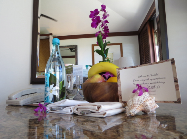 Four Seasons Hualalai Review - Welcome Note, Fruit and Bottled Water