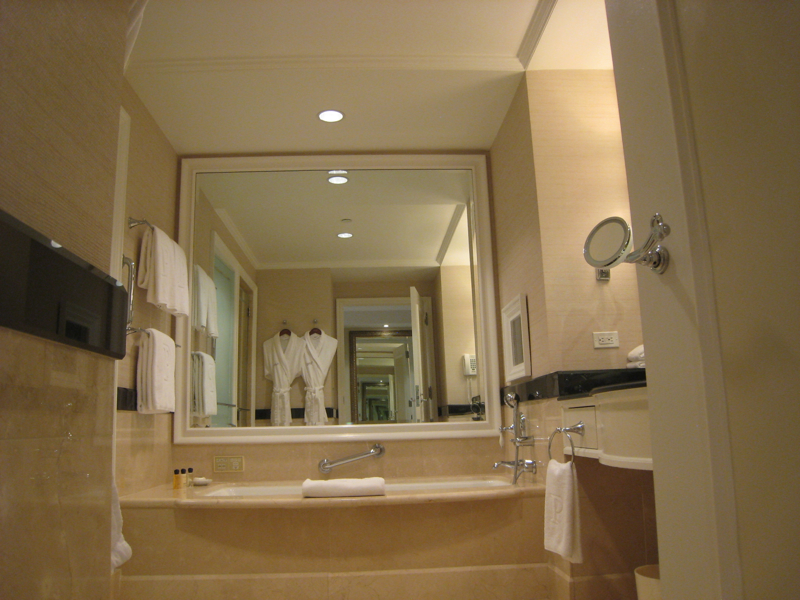 The Peninsula New York Review - Grand Luxe Bathroom Soaking Tub